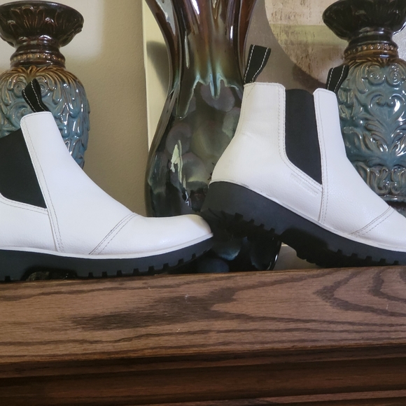 Jambu Jsu Eagle Ankle Boots, Size: 8 Medium; Water Resistant Chelsea Boots - Picture 4 of 14
